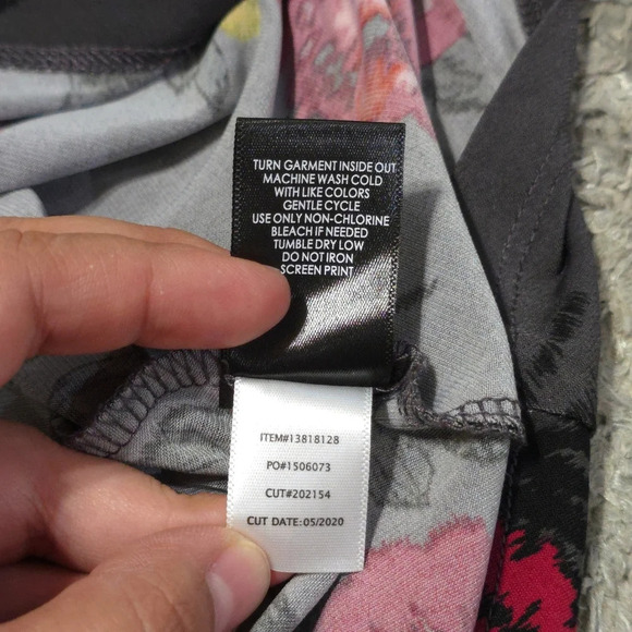 TORRID Studio Knit Lace Inset Short Flutter Sleeve Peplum Top, Dark Floral, 1 1X - Picture 13 of 16